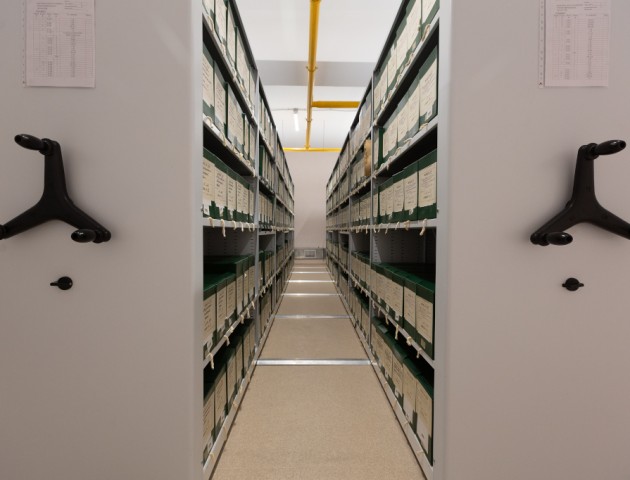мобильные стеллажи для архивохранилища