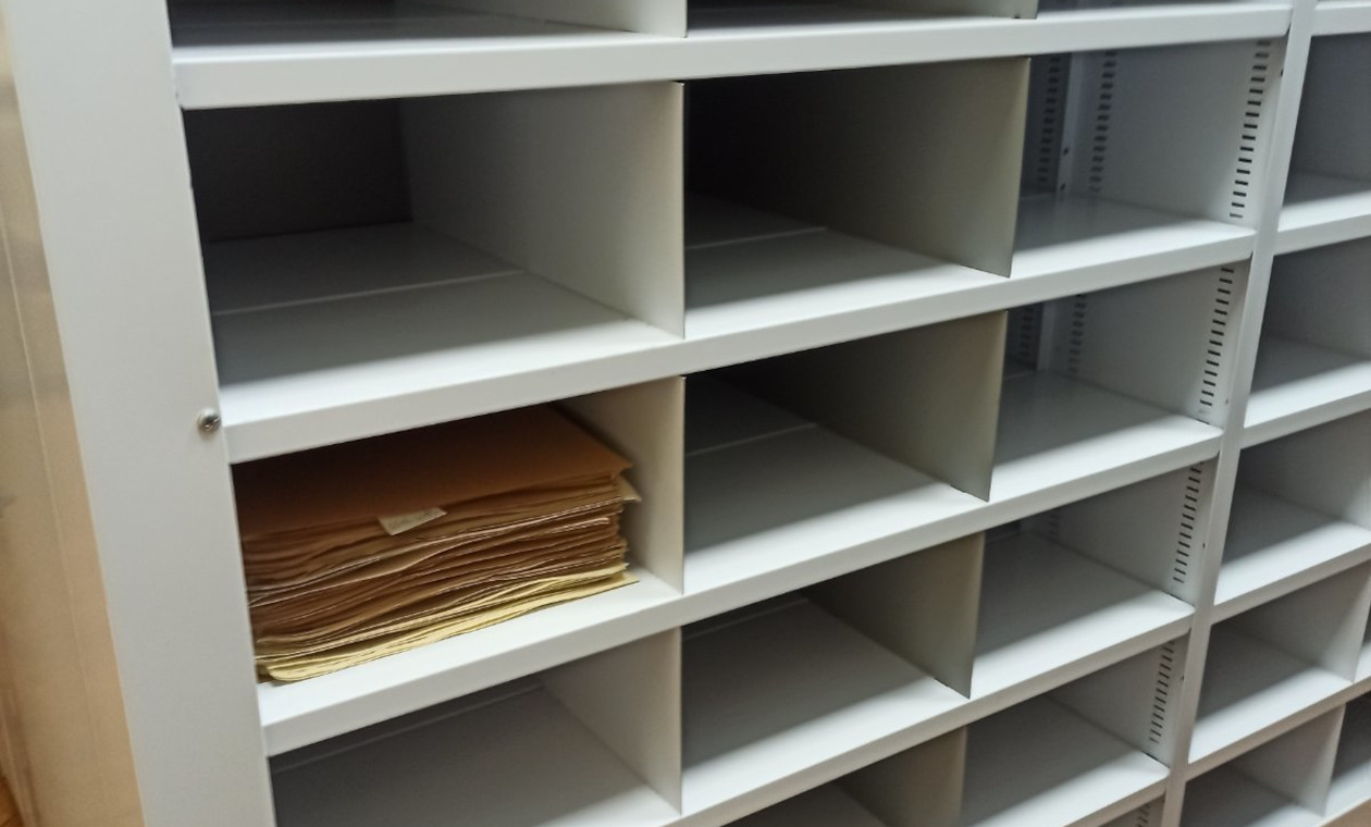 Разделитель вертикальный сплошной